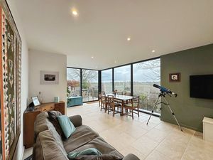 Photo 17- click for photo gallery